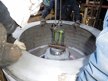 撹拌機・遠心分離機分解整備工事